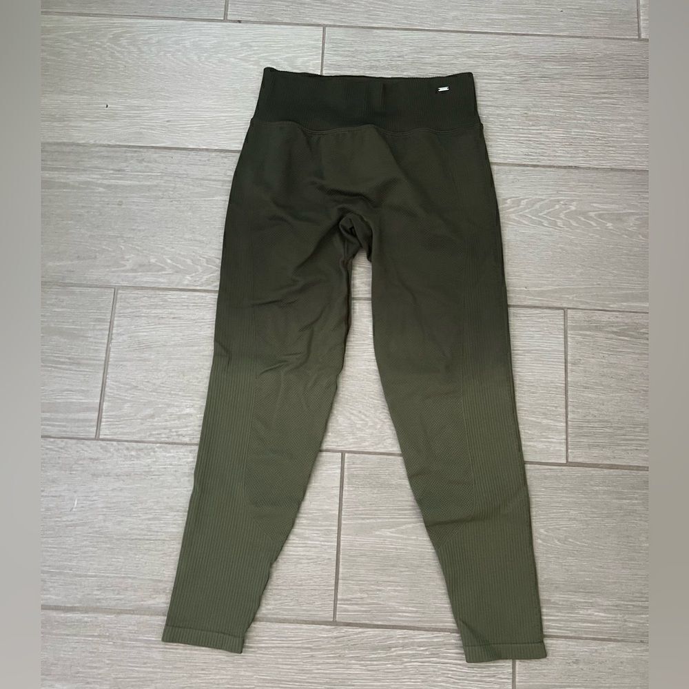 PINK Active Green Ombré Cropped Workout Leggings Size M